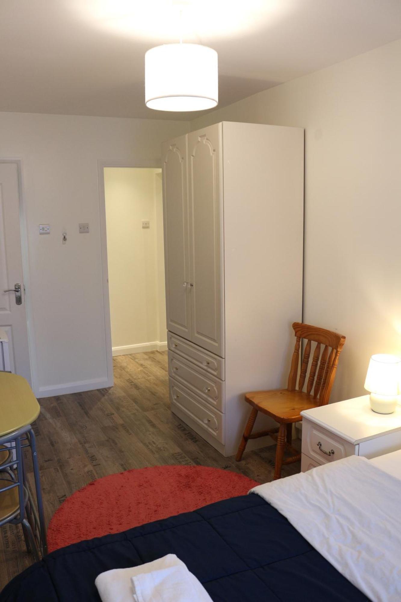 Ensuite Master Bedroom, Private Bathroom, Inside Family Home, Walking Distance To Harry Potter Watford (Hertfordshire) Exterior foto