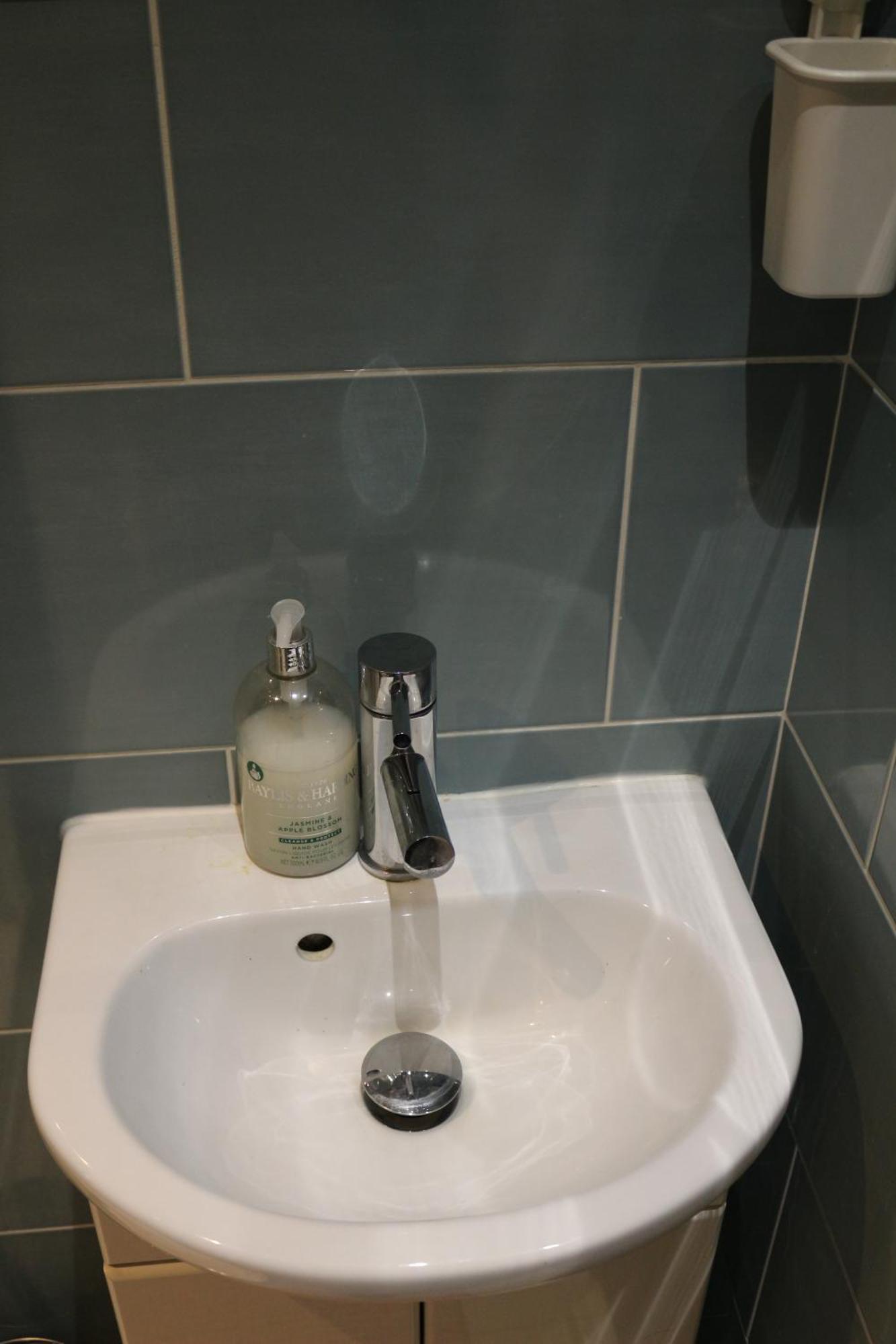 Ensuite Master Bedroom, Private Bathroom, Inside Family Home, Walking Distance To Harry Potter Watford (Hertfordshire) Exterior foto