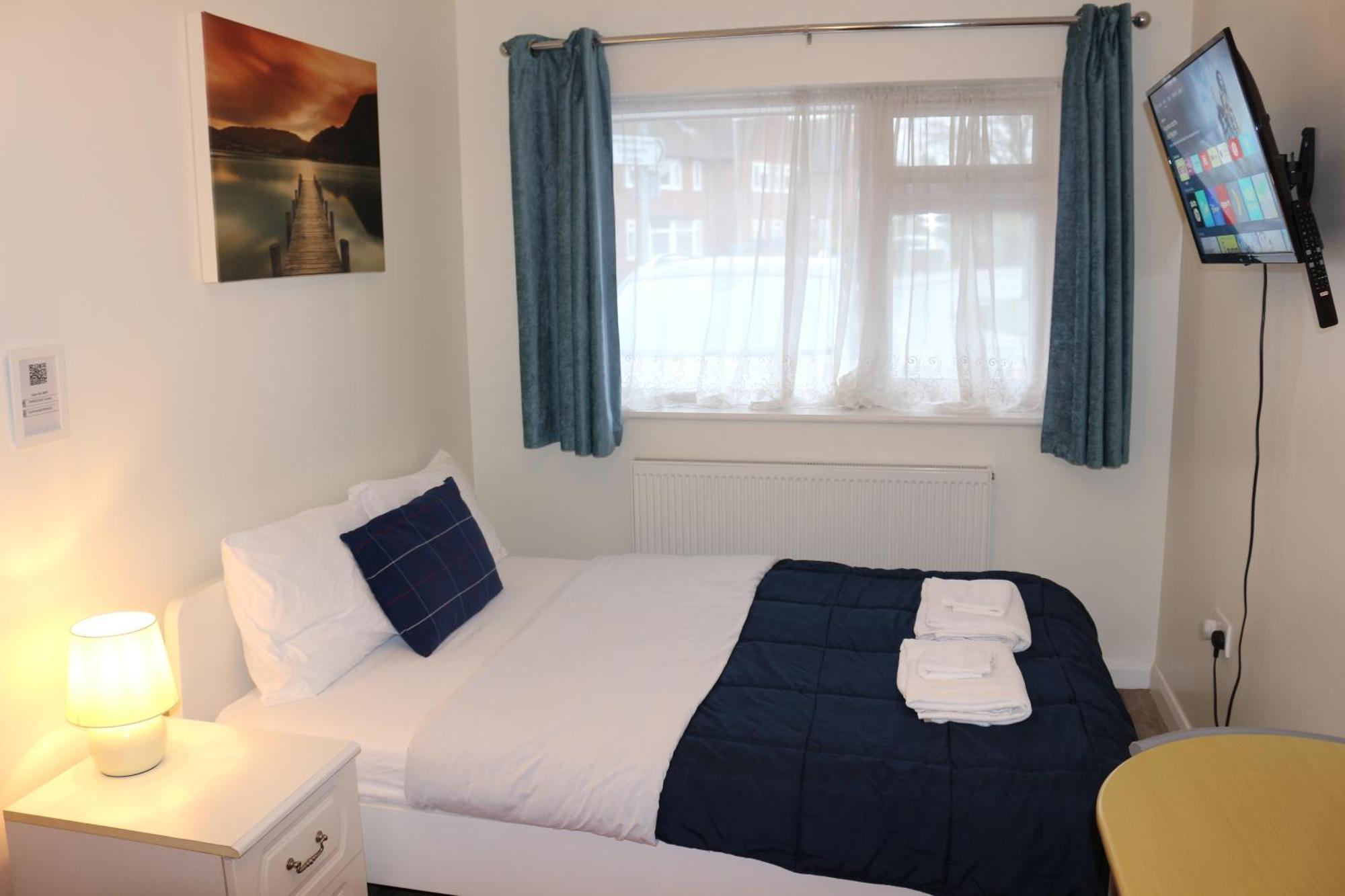 Ensuite Master Bedroom, Private Bathroom, Inside Family Home, Walking Distance To Harry Potter Watford (Hertfordshire) Exterior foto